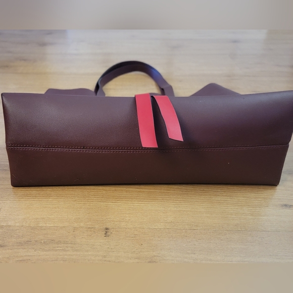 VALENTINO Burgundy Leather V-Ring Tote Bag - Picture 5 of 16